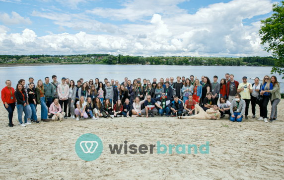 Wiserbrand team