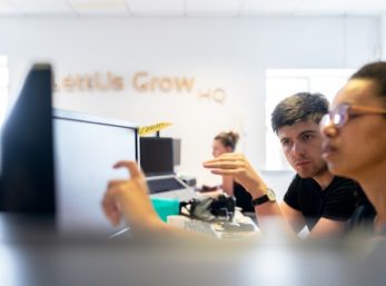 How the Extended Development Team Model Works