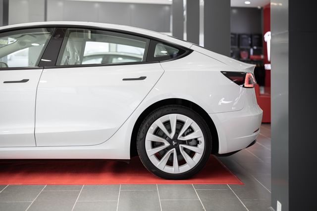 tesla
